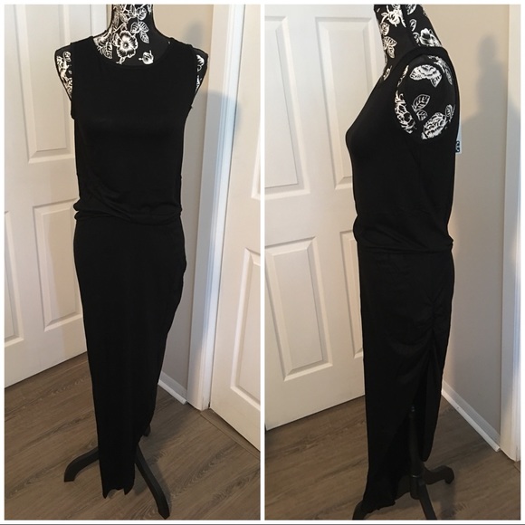 Black Maxi Dress with ruched side - Picture 2 of 3